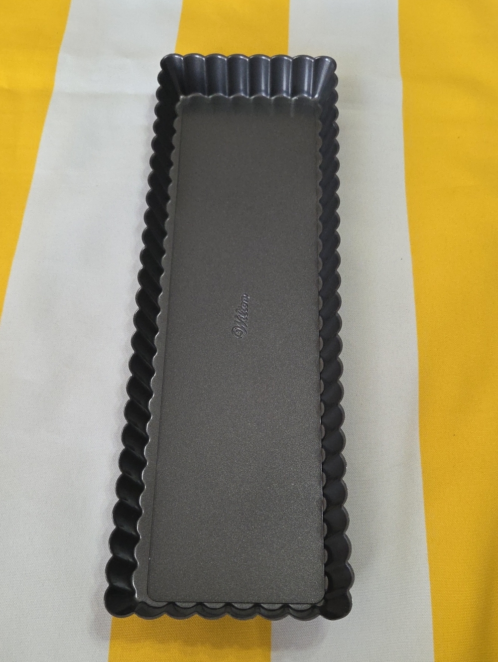 Wilton Long Rectangular Tart Pan Fluted Removable Bottom Nonstick Baking Pan